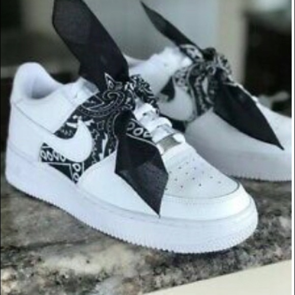 black bandana nike shoes